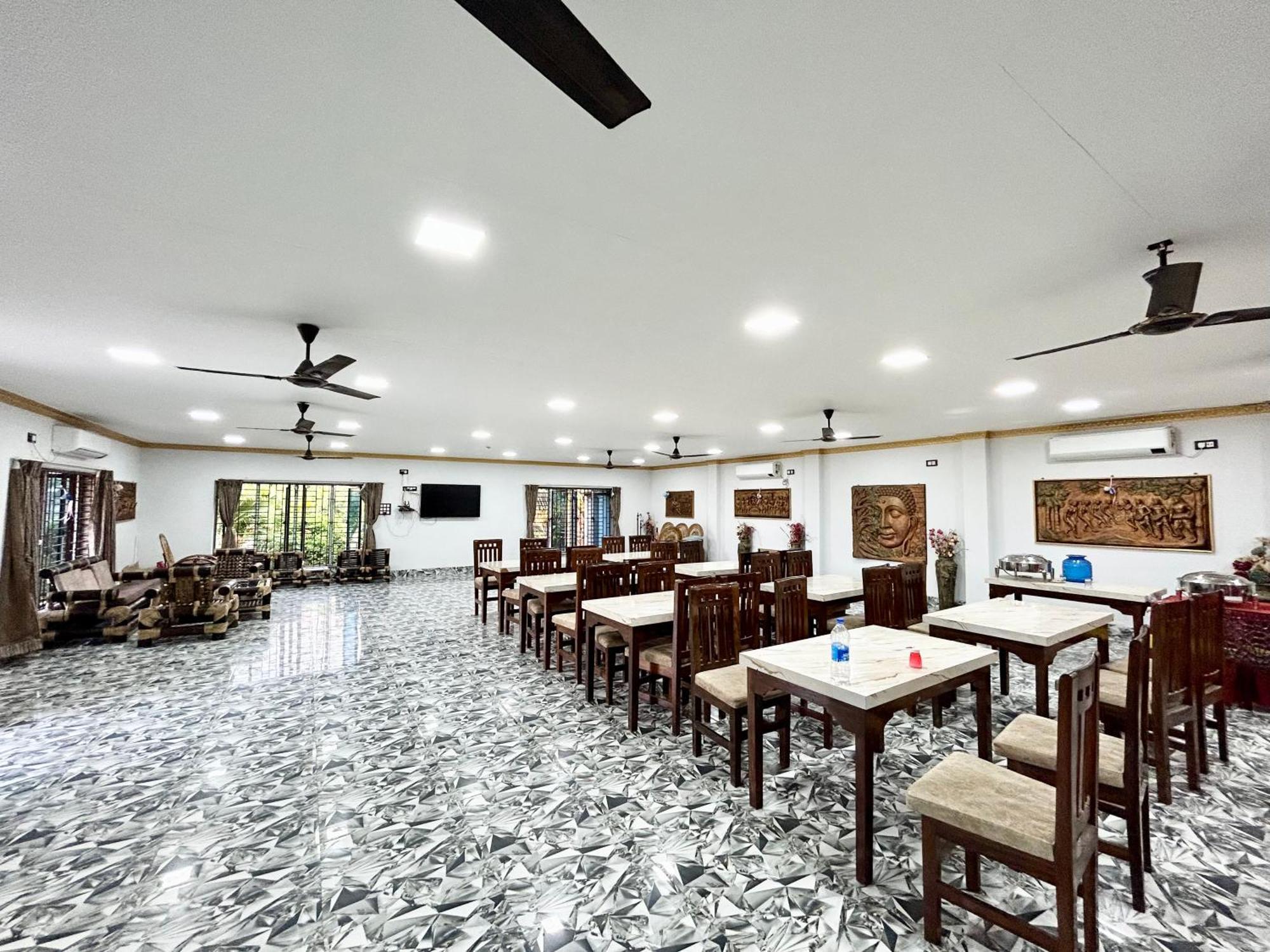Palli Bangla Resort, Near Ruby Hospital, Anandapur Calcuta Exterior foto